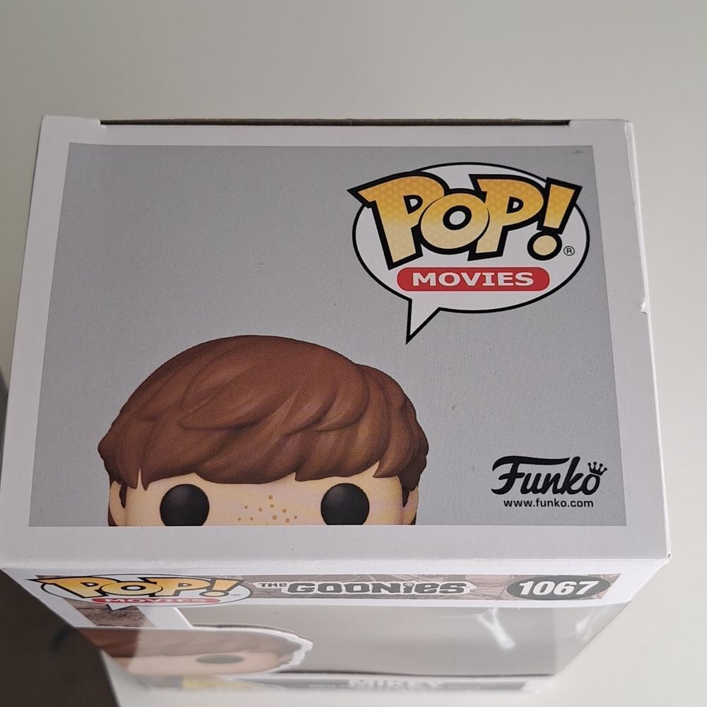 The Goonies Mikey Vinyl Figure POP! - Picture 2 of 6